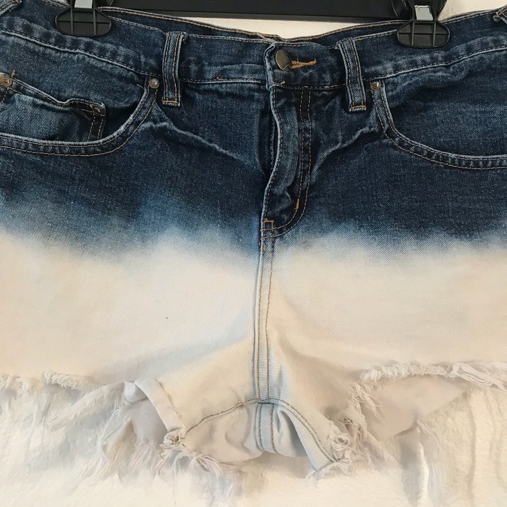 Free People Bleach Dipped Cutoff Denim Shorts - Picture 4 of 5